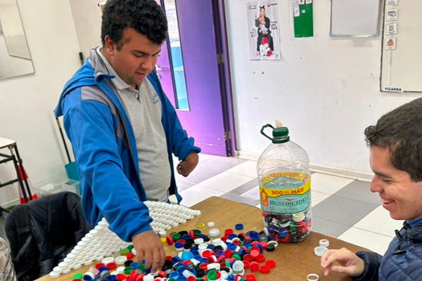 Rapa Nui juega en serio: innovación educativa con sentido sustentable
